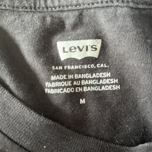 Levi’s tee shirt - Picture 2 of 2